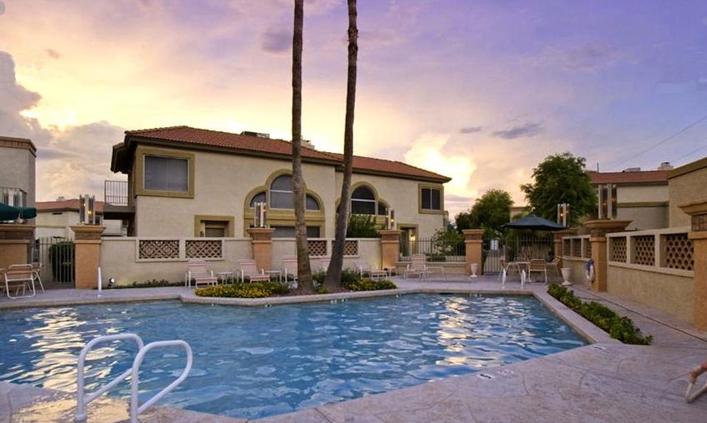 Private Resort Community Surrounded By Mountains W/3 Pool-Spa Complexes, All Heated & Open 24/7/365! フェニックス エクステリア 写真